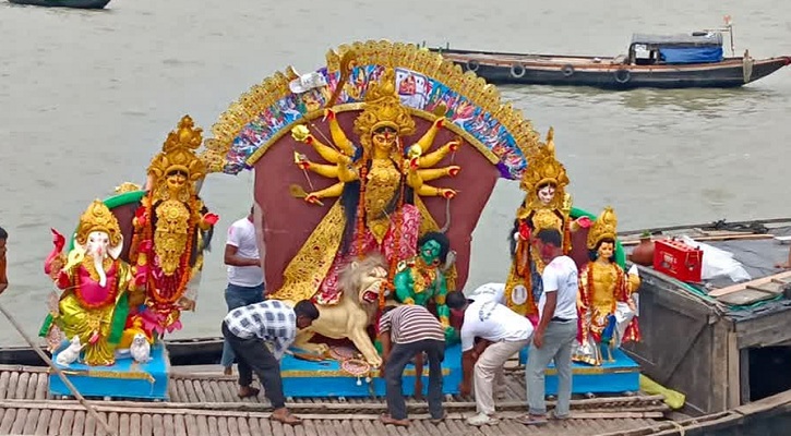 ভারতে দুর্গা প্রতিমা বিসর্জন দিতে গিয়ে ১৩ জনের মৃত্যু